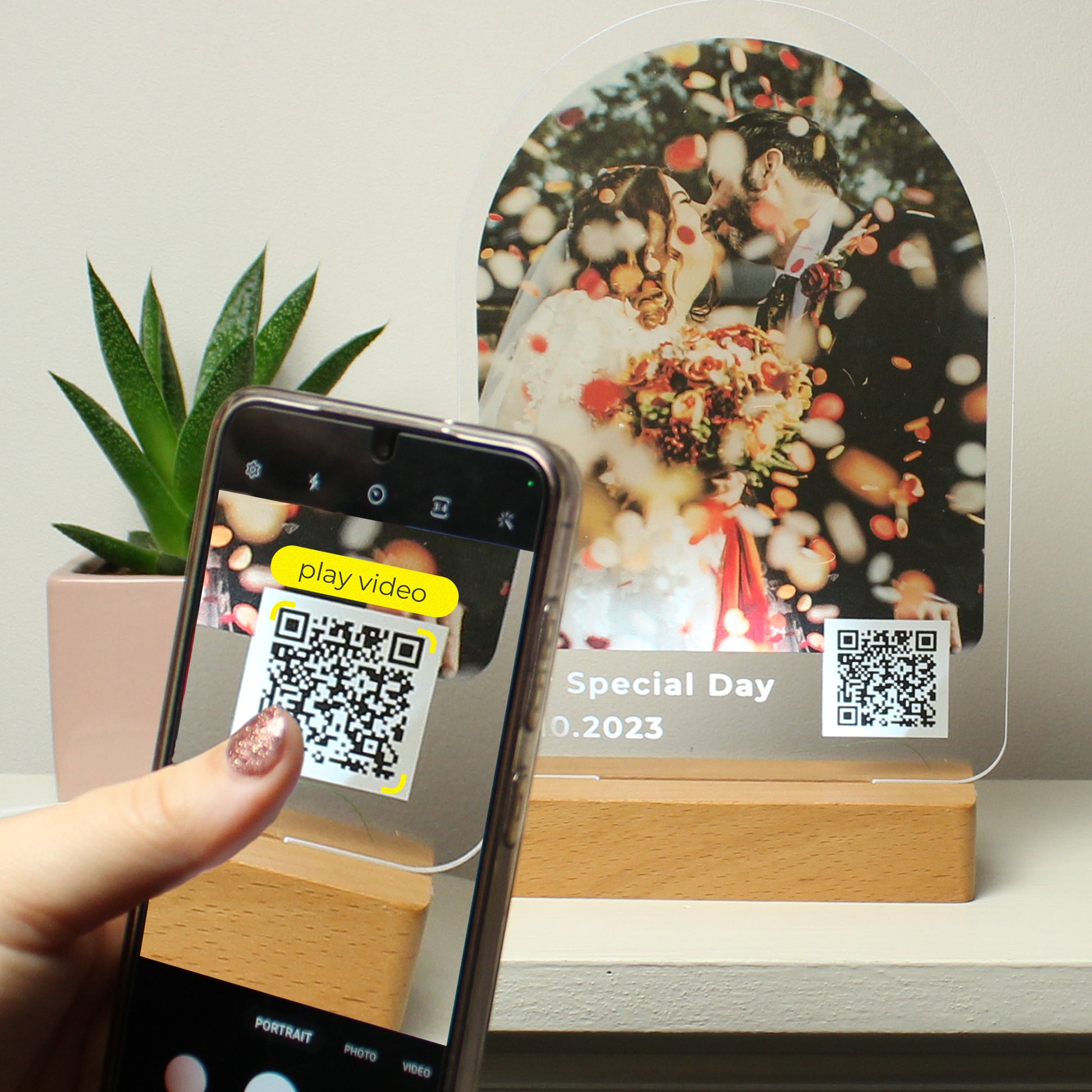 Personalised QR Photo Upload LED Light image 2