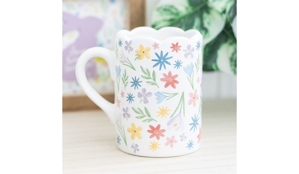 Spring Floral Print Scalloped Mug